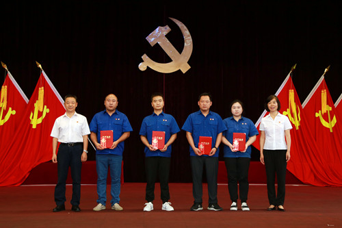 高總賈書記頒獎(jiǎng)2_副本.jpg
